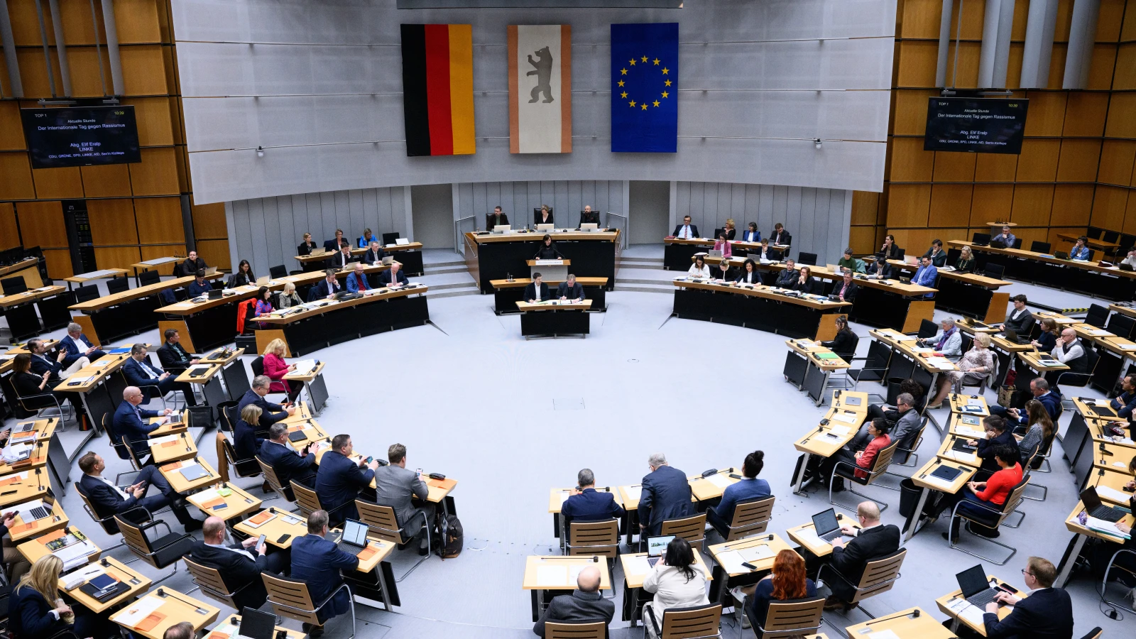 Berlin’de AfD Yasağı Tartışması Siyaseti Geriyor!, © Bernd von Jutrczenka/dpa Berlin’de AfD Yasağı Tartışması Siyaseti Geriyor!, © Bernd von Jutrczenka/dpa