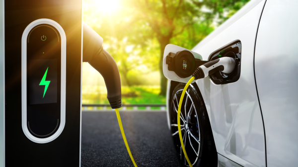 Yeni E-Otomobil Primi Açıklandı: Kimler 6 Bin Avroya Kadar Destek Alacak?, © shutterstock