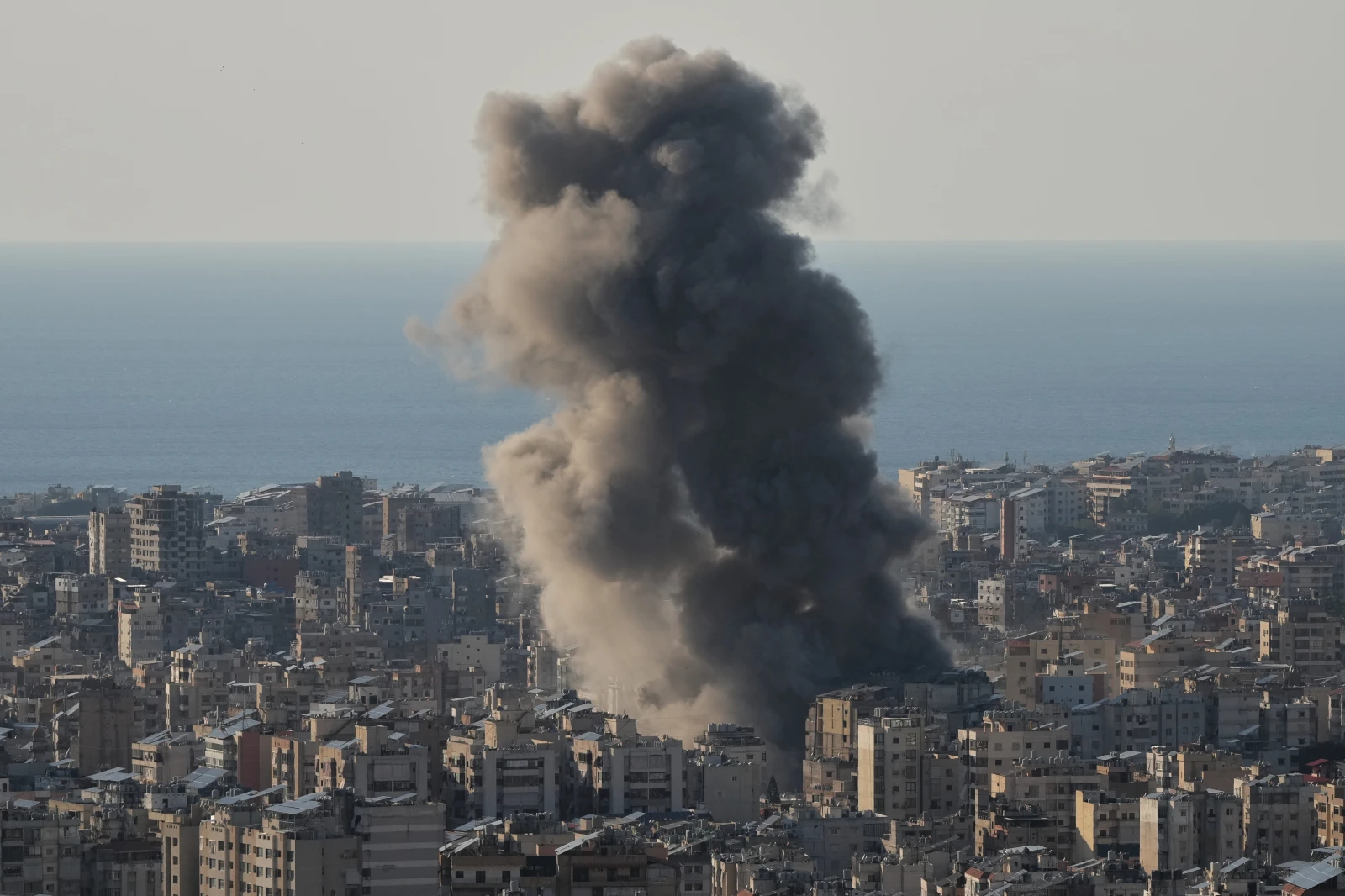 Ortadoğu’da Savaş: 30 Bin Alman Kriz Bölgesinde, © Hassan Ammar/AP/dpa Ortadoğu’da Savaş: 30 Bin Alman Kriz Bölgesinde, © Hassan Ammar/AP/dpa