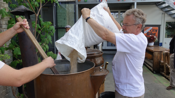 Zum Wohl: 10 Jahre Brauerzunft in Basel, © Istvan Akos