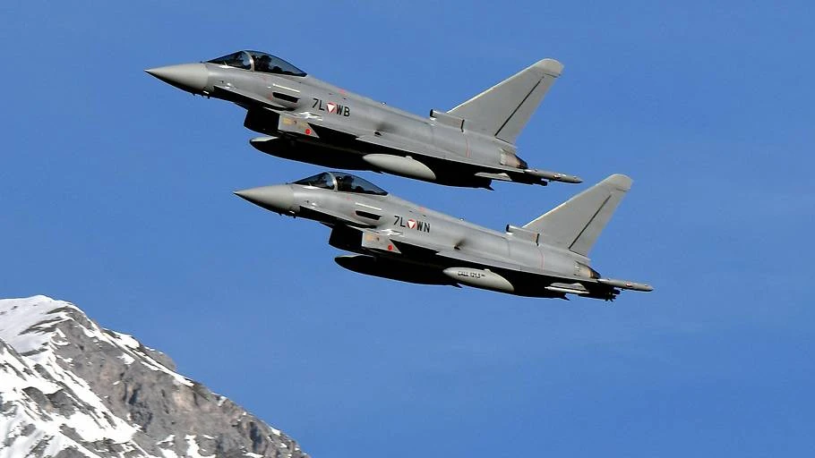 Eurofighter fliegen über Vorarlberg, © Österreichische Luftwaffe / Symbolbild Eurofighter fliegen über Vorarlberg, © Österreichische Luftwaffe / Symbolbild