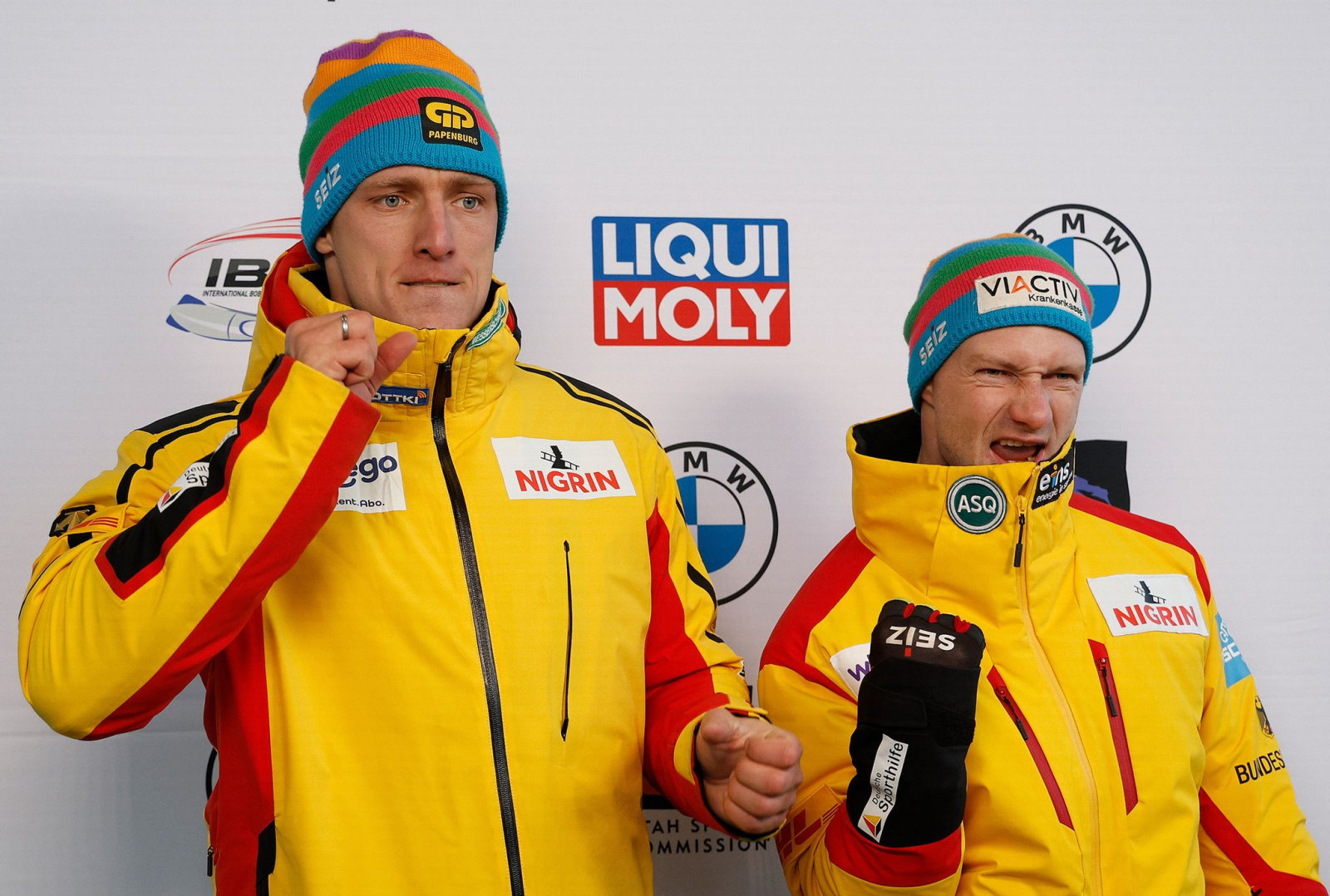 Thorsten Margis (l) will nun Olympia-Gold mit Team Johannes Lochner und fährt dann gegen seinen eisntigen Pilotne Francesco Friedrich., © Jeff Swinger/AP/dpa