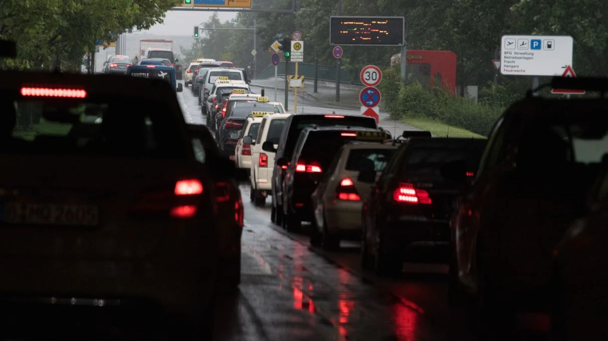 Tegel Tünelinde Acil Durum Tatbikatı Başarıyla Tamamlandı!, © Soeren Stache/dpa Tegel Tünelinde Acil Durum Tatbikatı Başarıyla Tamamlandı!, © Soeren Stache/dpa