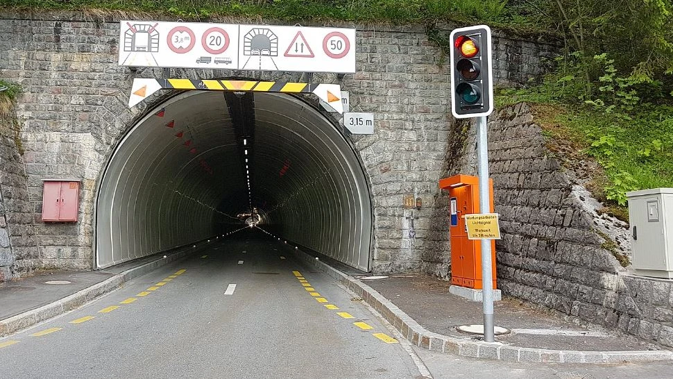 Hacker legen Ampel im Tunnel Gnalp-Steg lahm, © ZVG Hacker legen Ampel im Tunnel Gnalp-Steg lahm, © ZVG