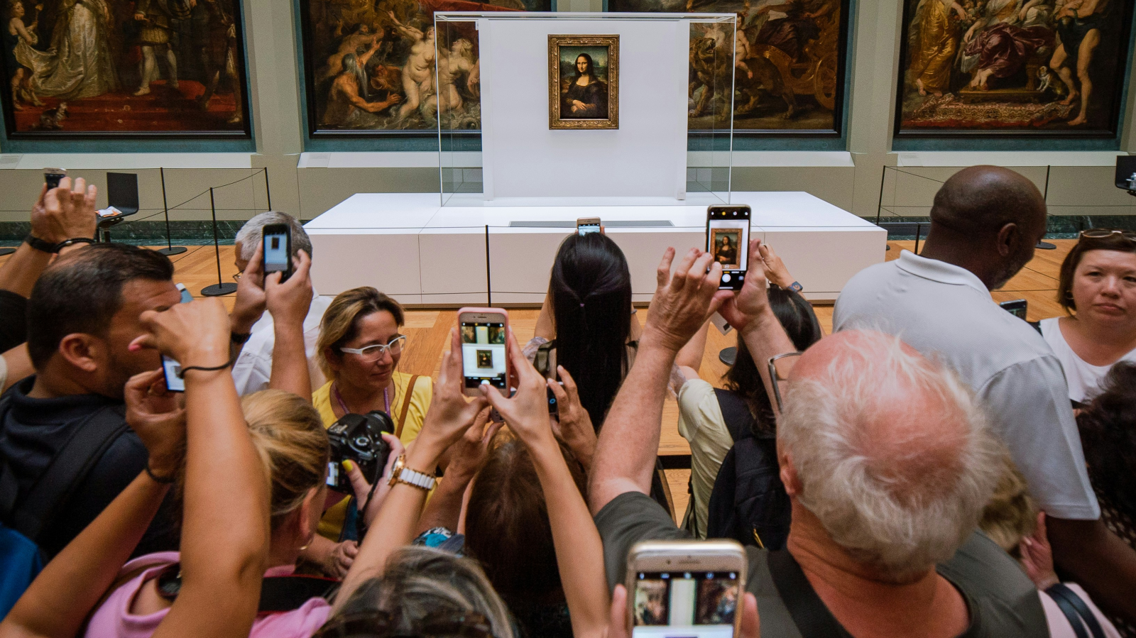 Mona Lisa soll ein Einzelzimmer bekommen, © Mika Baumeister/Unsplash