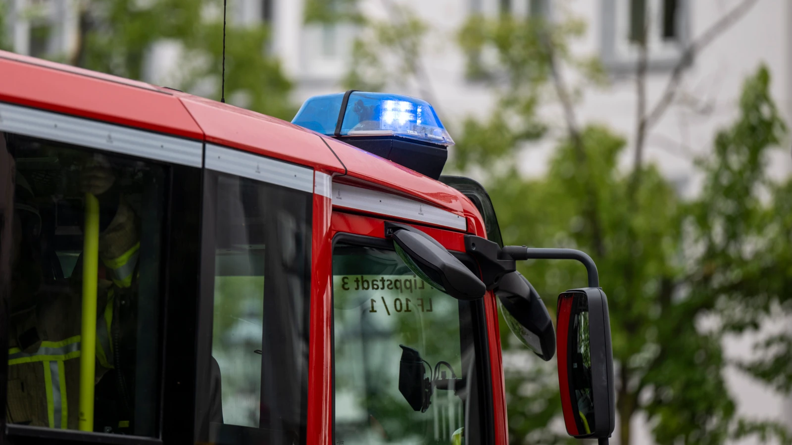 Köln’de Gece Yarısı Patlama: Uyuşturucu Çatışması Şüphesi, © dpa Köln’de Gece Yarısı Patlama: Uyuşturucu Çatışması Şüphesi, © dpa