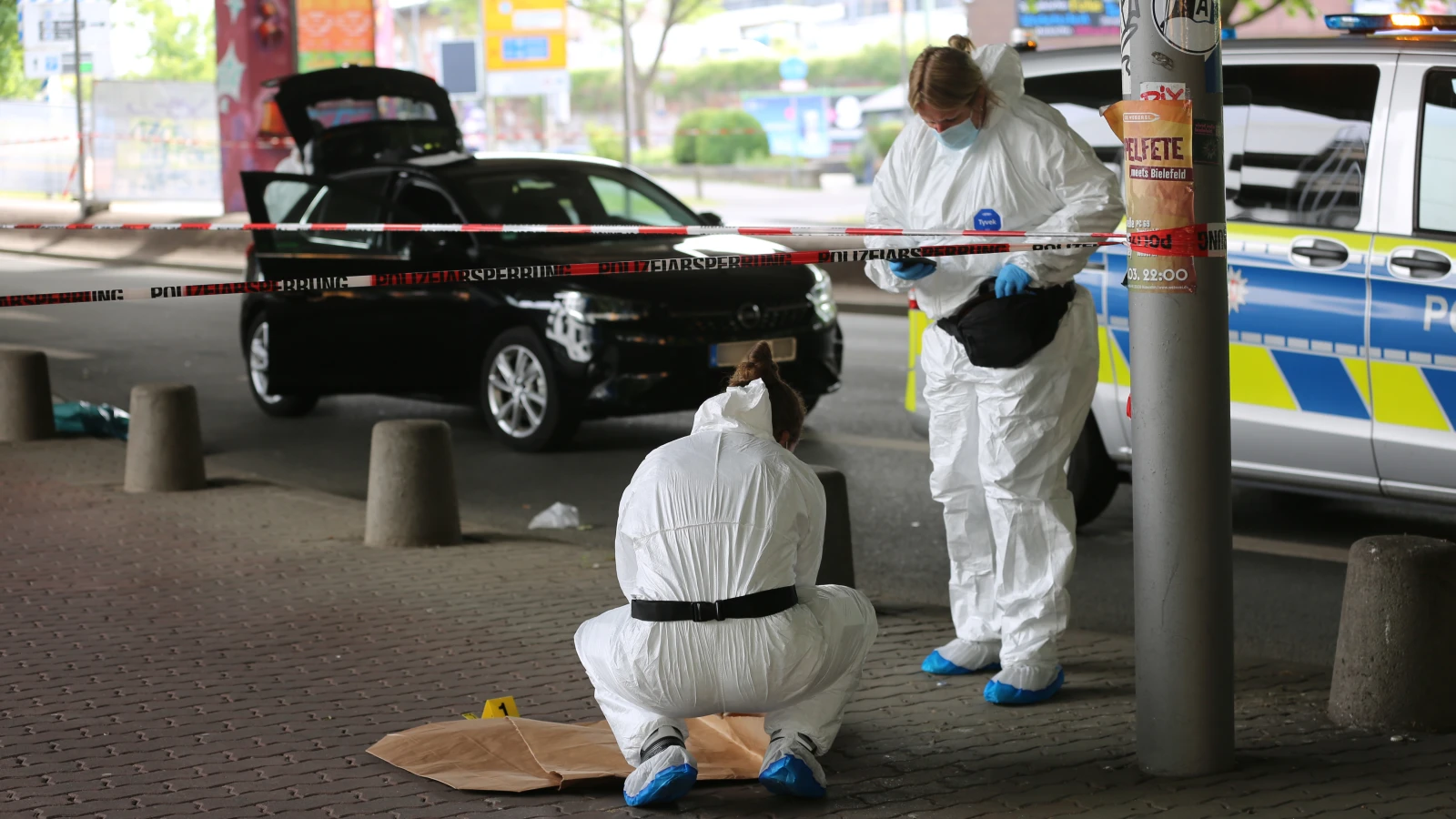 Bielefeld Saldırısı: Soruşturmayı Federal Başsavcılık Üstlendi, © Christian Müller/Christian Müller TV/dpa Bielefeld Saldırısı: Soruşturmayı Federal Başsavcılık Üstlendi, © Christian Müller/Christian Müller TV/dpa