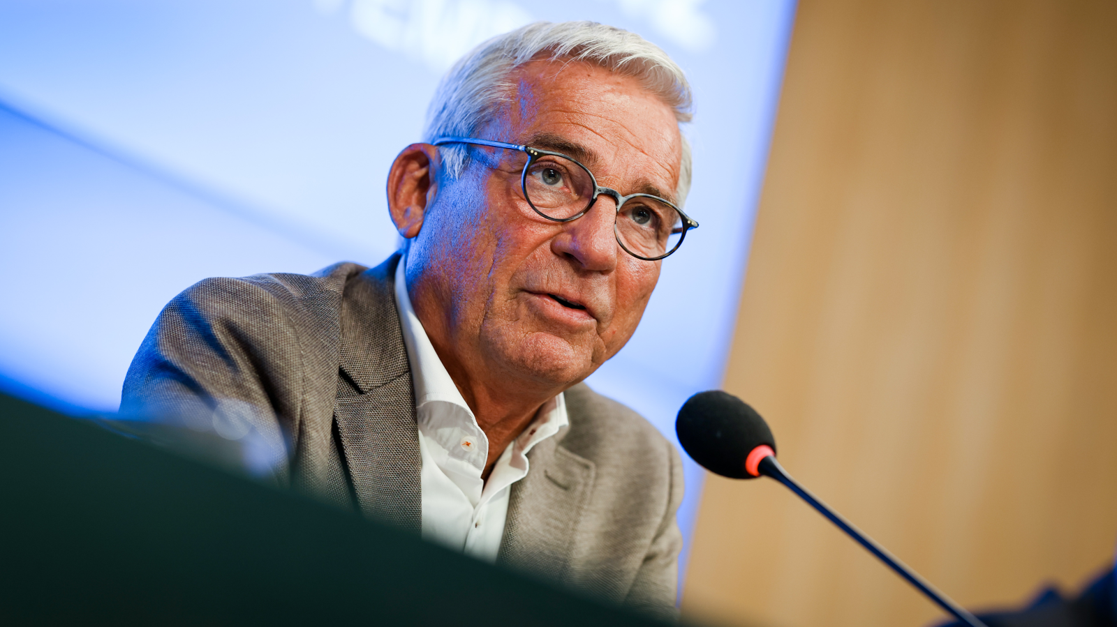 Strobl: Toplu Taşımada Bıçak ve Silah Kontrolleri Güvenlik İçin , © Christoph Schmidt/dpa