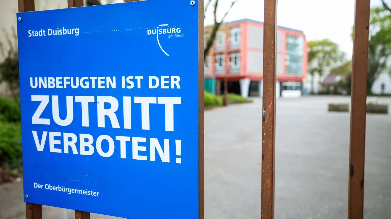 NRW´de Öğretmenlere Tavsiye: Tehlike Anında Geri Çekilin!, © dpa NRW´de Öğretmenlere Tavsiye: Tehlike Anında Geri Çekilin!, © dpa