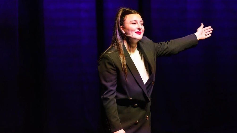 Komedyen Yasemin Sakallıoğlu, Kilolarını Tiye Aldı, © Yasemin Sakallıoglu / instagram Komedyen Yasemin Sakallıoğlu, Kilolarını Tiye Aldı, © Yasemin Sakallıoglu / instagram