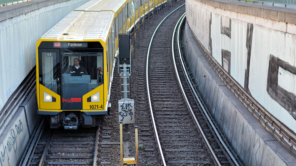 Berlin’de yeni U-Bahn tren vagonları göz kamaştırıyor!, © shutterstock