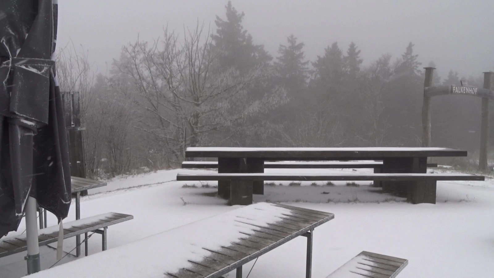 Hessen’in Dağlarında Mevsimin İlk Karı Görüldü, © Mike Seeboth/dpa Hessen’in Dağlarında Mevsimin İlk Karı Görüldü, © Mike Seeboth/dpa