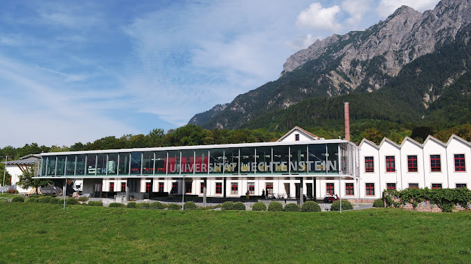 Campus Gespräch. Johannes Schneider, © universität_liechtenstein