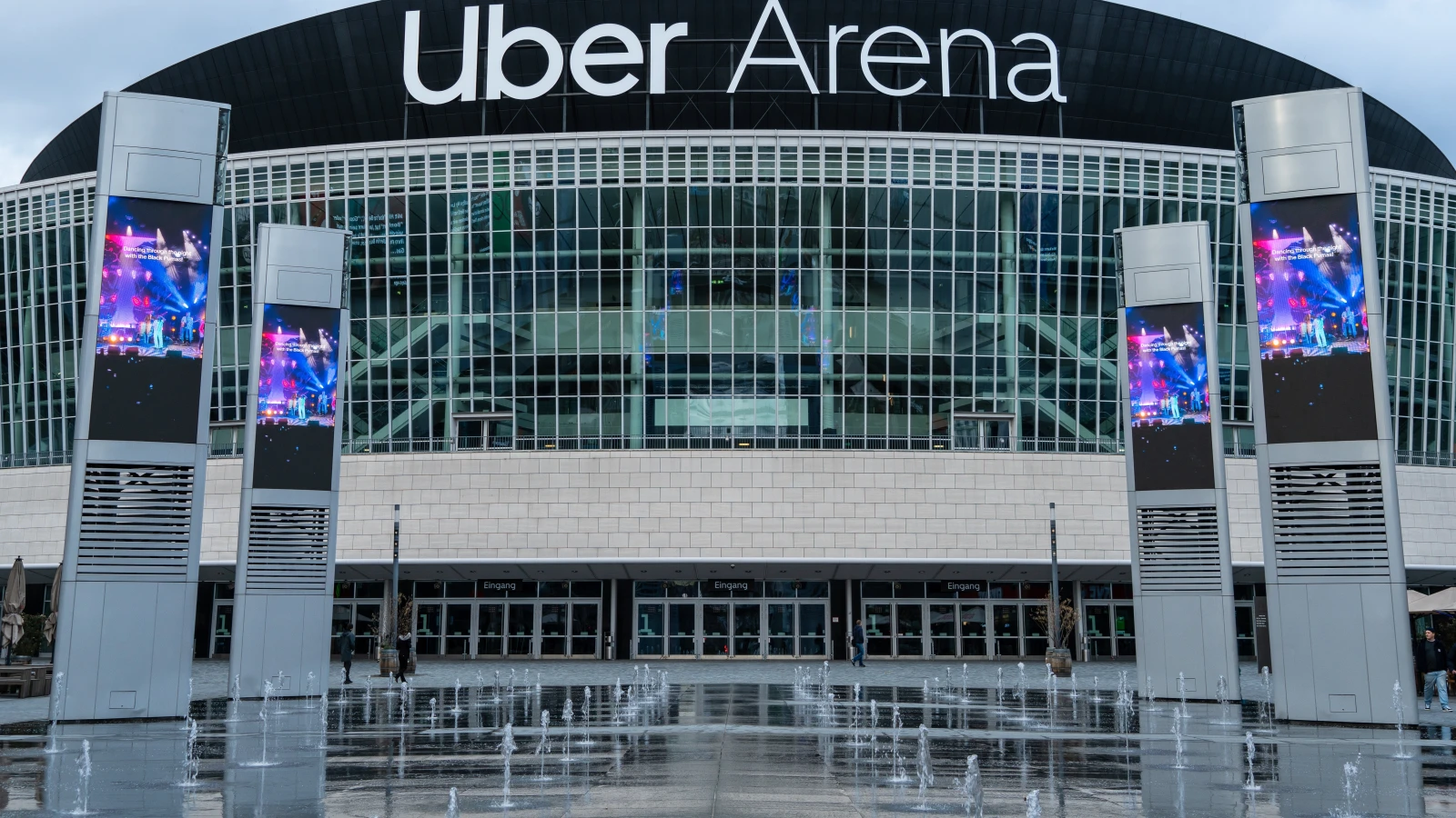 Berlin'de Ergin Ataman ve Fenerbahçe Taraftarı Arasında Gerginlik Yaşandı!, © shutterstock Berlin'de Ergin Ataman ve Fenerbahçe Taraftarı Arasında Gerginlik Yaşandı!, © shutterstock