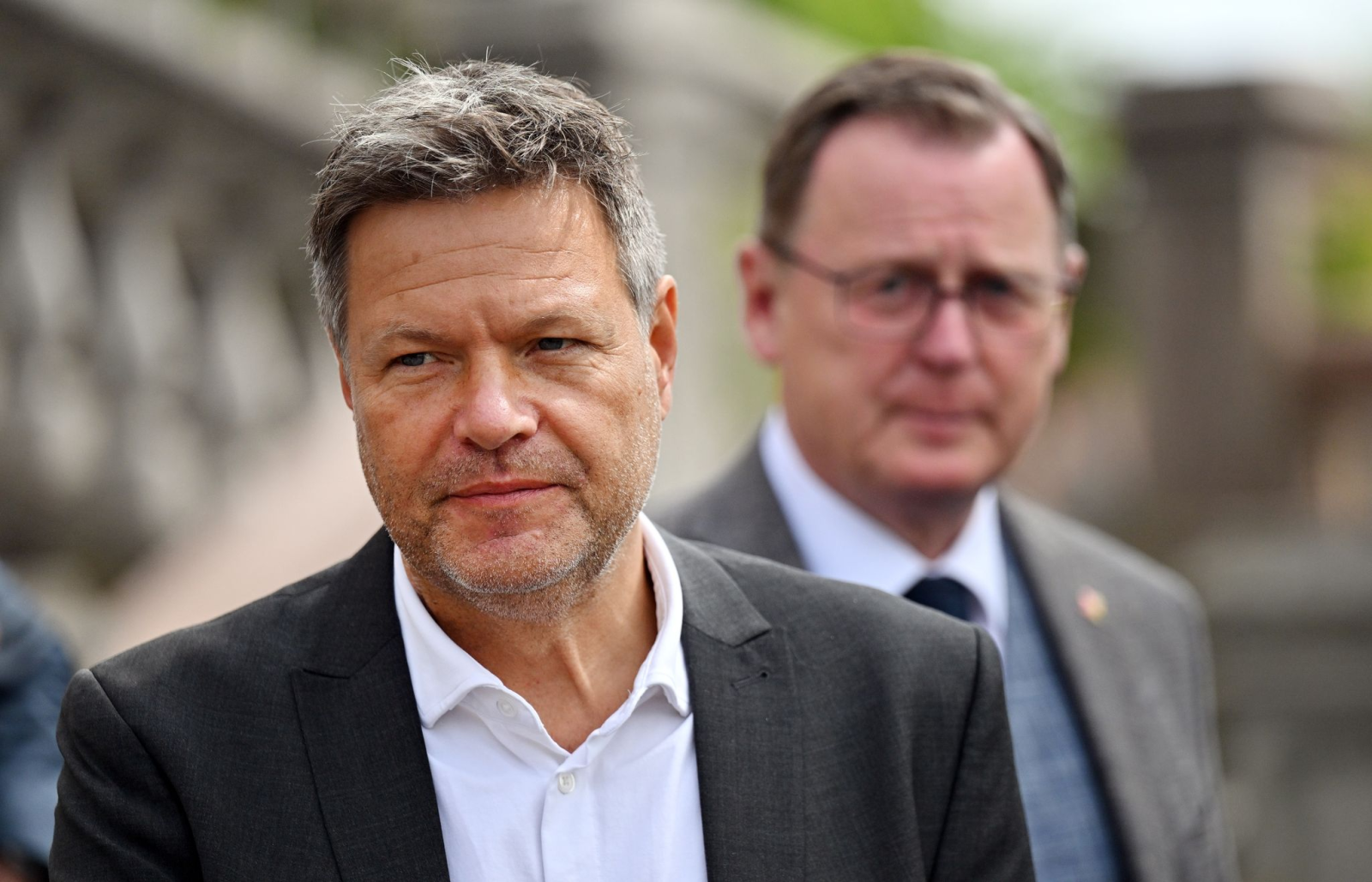 Ministerpräsident Bodo Ramelow (r., Die Linke), und Bundeswirtschaftsminister Robert Habeck (l., Bündnis90/Die Grünen).