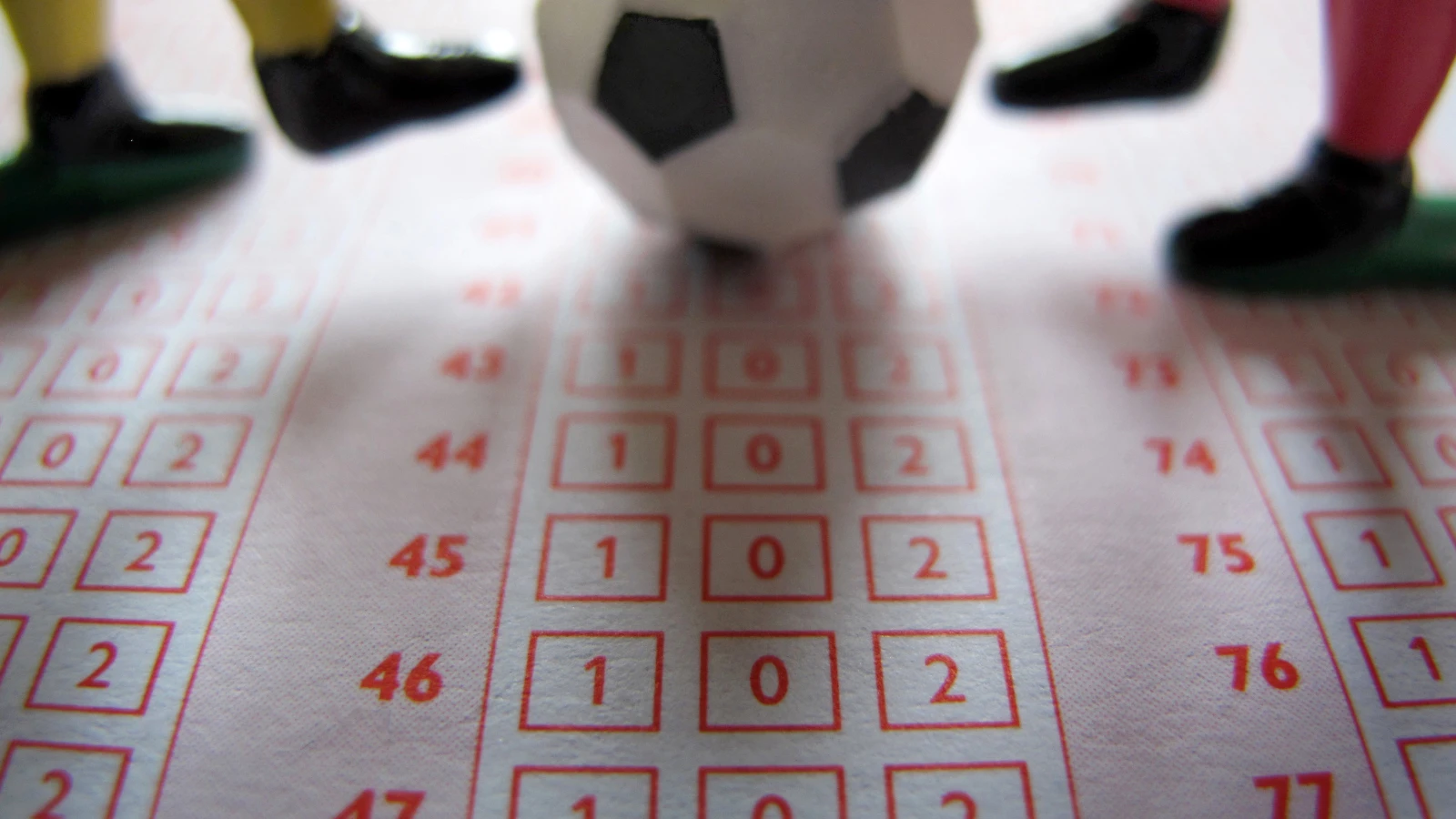 4 milyarlık yasa dışı bahis operasyonunda 65 tutuklama, © dpa 4 milyarlık yasa dışı bahis operasyonunda 65 tutuklama, © dpa