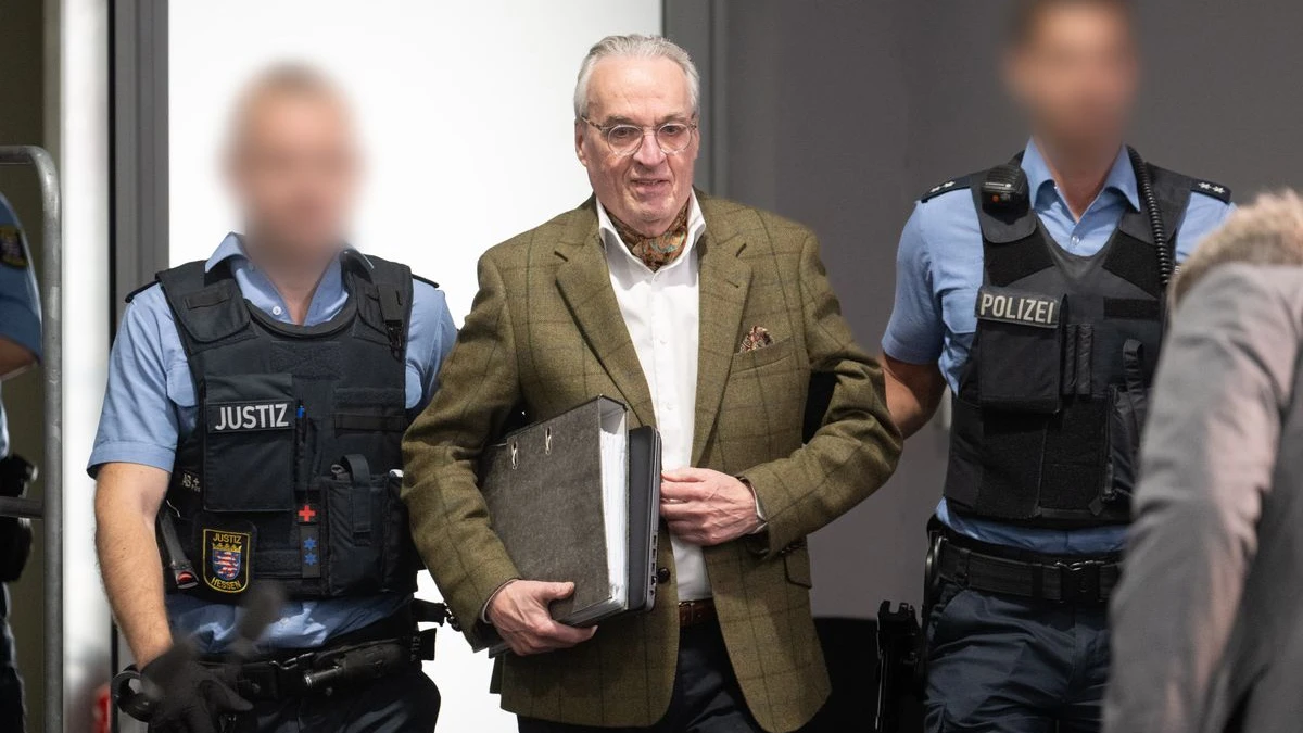 Reichsbürger Davasında 100. Gün: Prens Reuß İlk Kez Konuşacak!, © Boris Roessler/dpa Pool/dpa Reichsbürger Davasında 100. Gün: Prens Reuß İlk Kez Konuşacak!, © Boris Roessler/dpa Pool/dpa