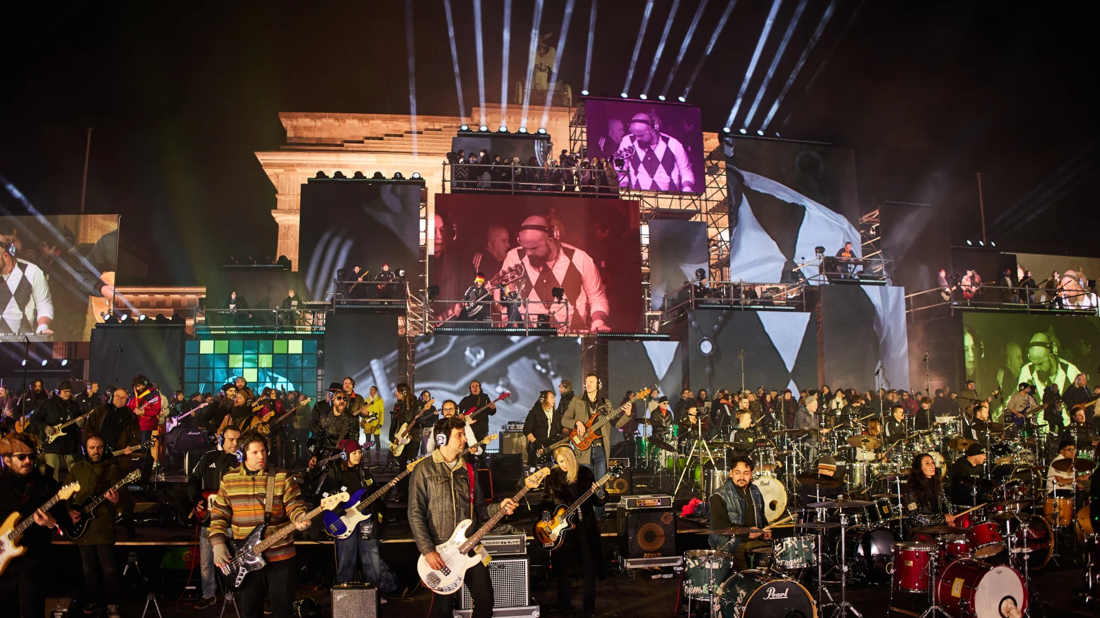 Berlin Duvarı`nın Yıkılışı Kutlandı!, © dpa Berlin Duvarı`nın Yıkılışı Kutlandı!, © dpa