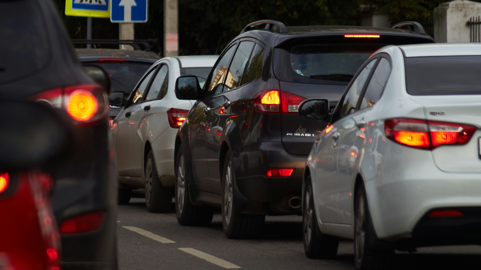 14 Kilometer Stau vor dem Gotthard-Nordportal, © Kathy/Unsplash