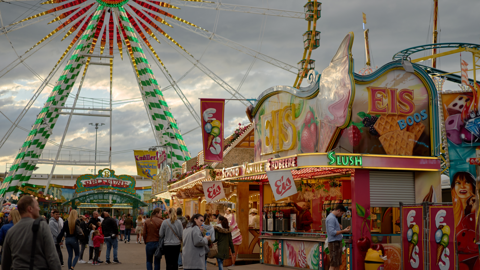 Frühlingfest Stuttgart, © shutterstock
