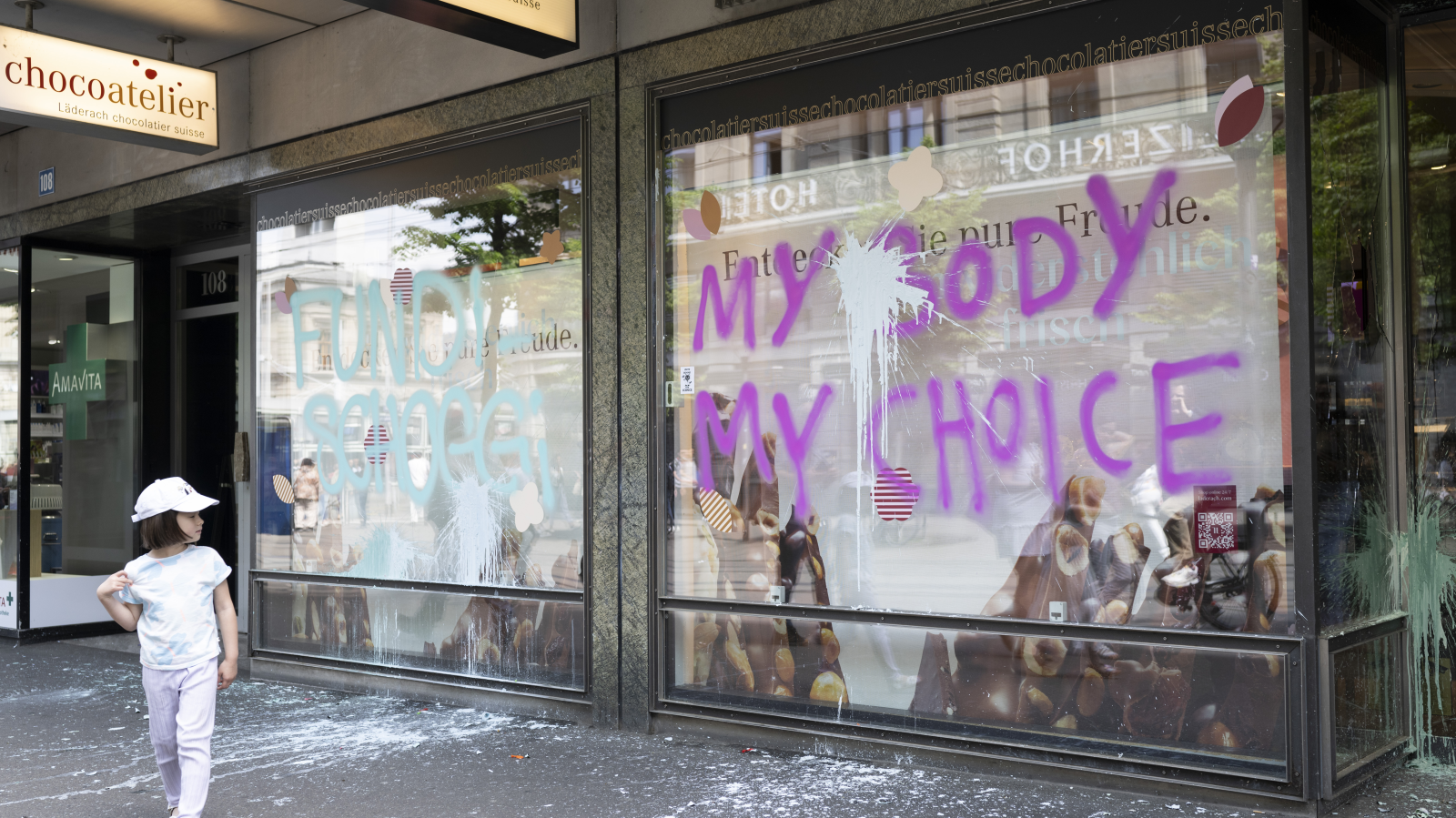 Sachbeschädigungen an Zürcher 1.-Mai-Umzug, © Keystone/SDA