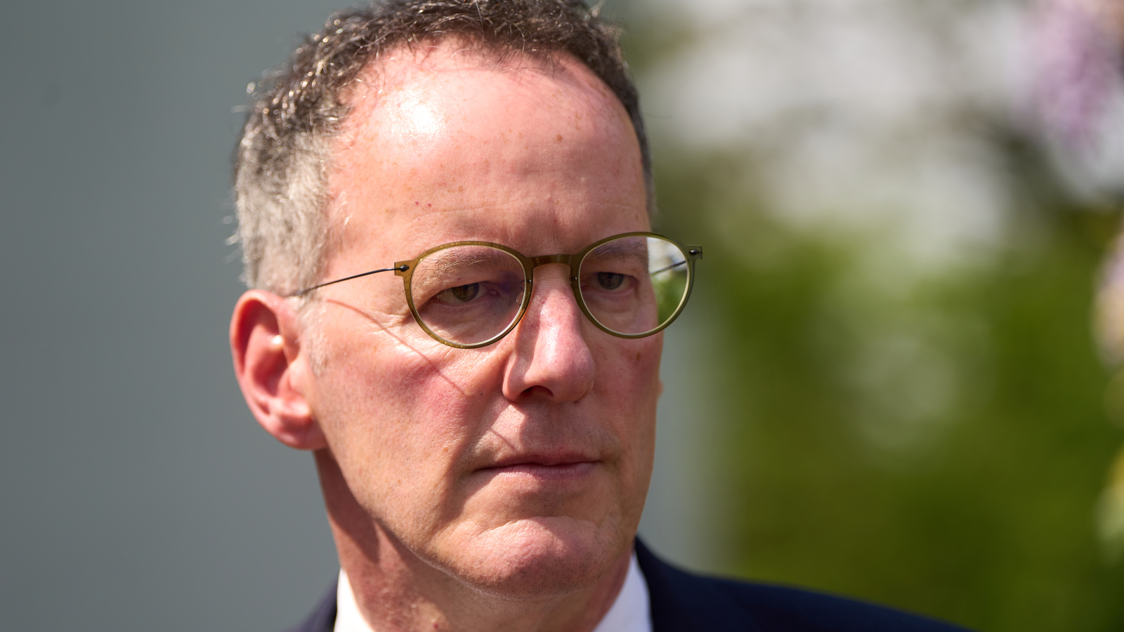 Rheinland-Pfalz İçişleri Bakanı Michael Ebling (SPD), Polis Müfettişi Friedel Durben ve Polis Başkanlığı Operasyon, Lojistik ve Teknik Başkanı Philipp Römer, grip aşısı olarak örnek bir adım attılar. , ©  Thomas Frey/dpa