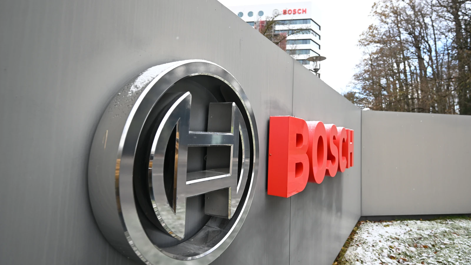 Bosch İşten Çıkarmalarını Gözden Geçirdi: 1.500 Çalışan Etkilenecek, © dpa Bosch İşten Çıkarmalarını Gözden Geçirdi: 1.500 Çalışan Etkilenecek, © dpa