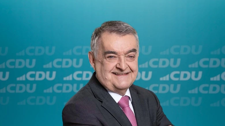 NRW İçişleri Bakanı Reul: "Nefret Suçları Kabul Edilemez", © cdu-nrw NRW İçişleri Bakanı Reul: "Nefret Suçları Kabul Edilemez", © cdu-nrw