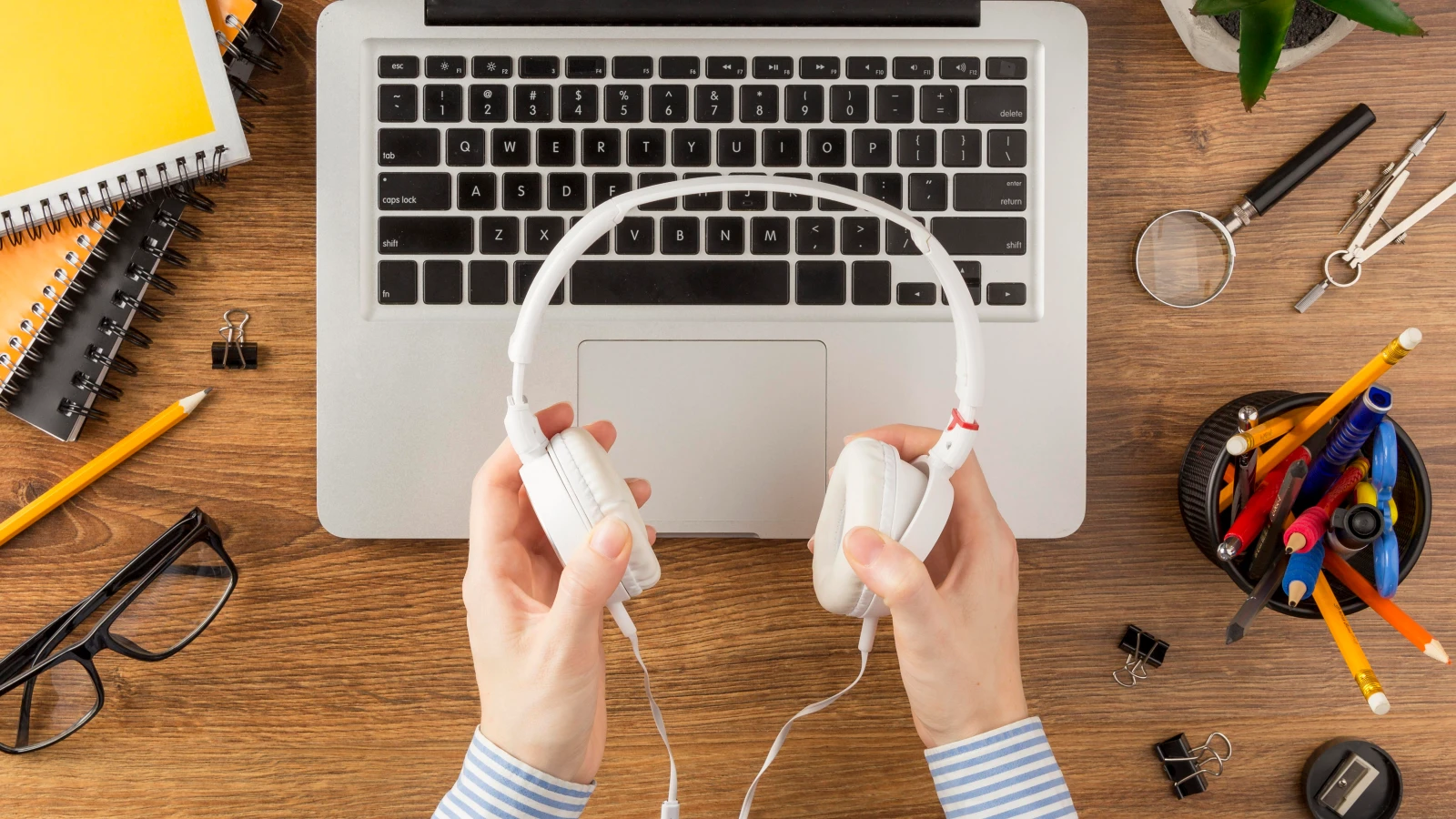 Çalışırken Müzik Dinlemek Performansı Artırıyor, © Freepik Çalışırken Müzik Dinlemek Performansı Artırıyor, © Freepik