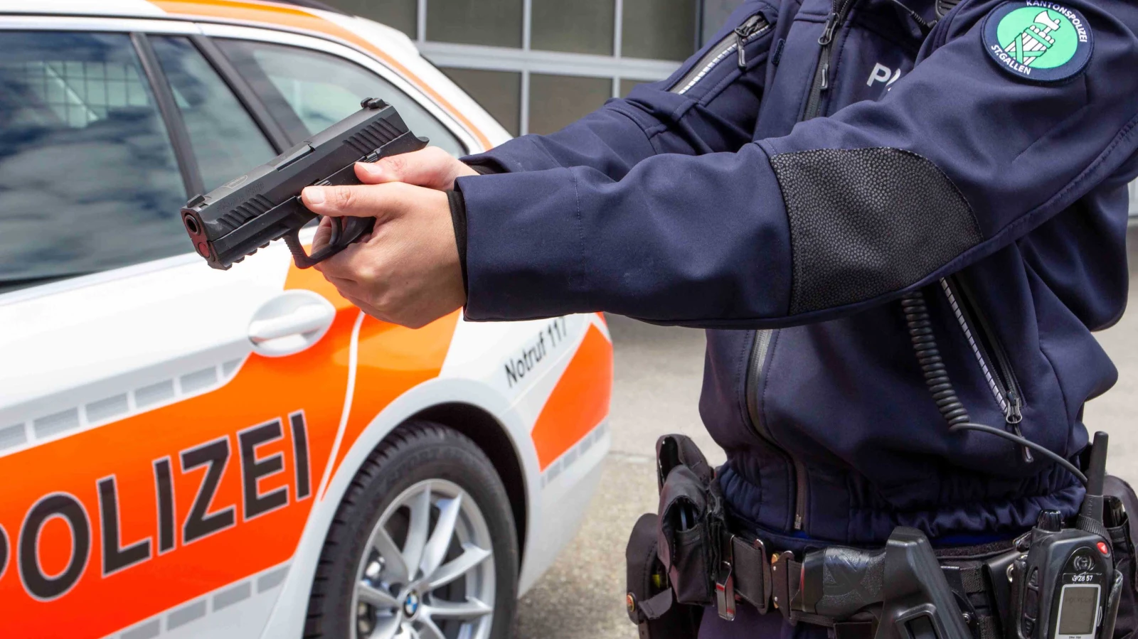 Bewaffneter Raub auf Tankstellen-Shop in Wil, © Kantonspolizei St. Gallen Bewaffneter Raub auf Tankstellen-Shop in Wil, © Kantonspolizei St. Gallen