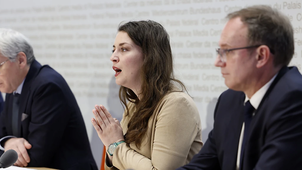 Gegnerschaft eines höheren Rentenalters legt Argumente dar, © Keystone/SDA Gegnerschaft eines höheren Rentenalters legt Argumente dar, © Keystone/SDA