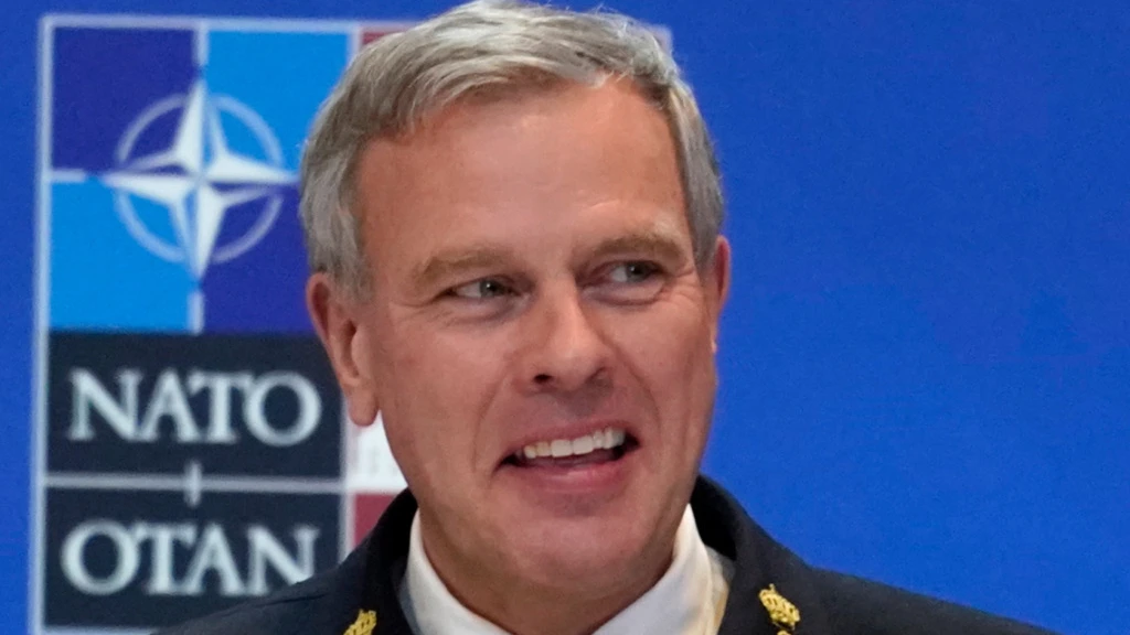 Krieg in der Ukraine: Führender Nato-Admiral fordert neues Denken, © Roman Koksarov/AP/dpa Krieg in der Ukraine: Führender Nato-Admiral fordert neues Denken, © Roman Koksarov/AP/dpa