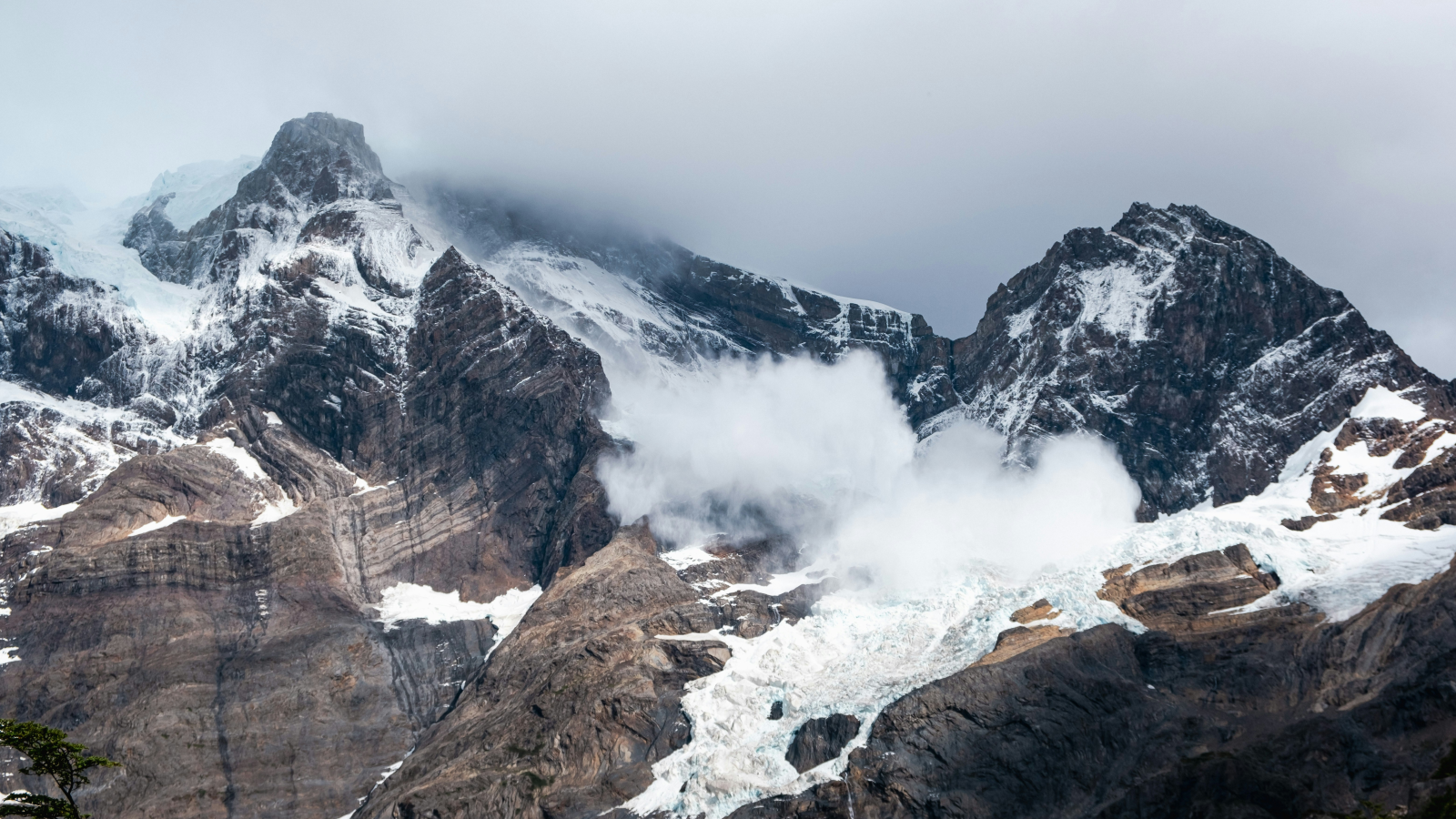 Pascal Buchs stirbt bei Lawinenunglück, © Unsplash/olga iacovienco