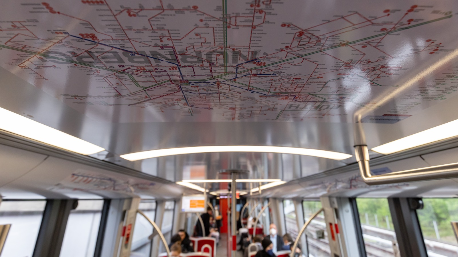 Toplu Taşımaya Yeni Güvenlik Hamlesi: Bıçak Taşıma Yasağı Yolda!, © dpa