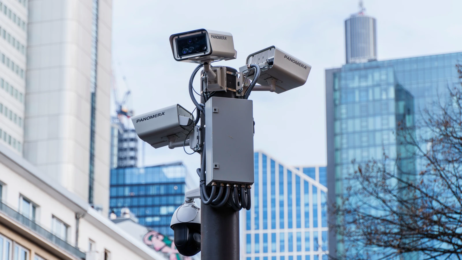 Hessen: Yapay Zekâ Destekli Video Gözetimi Başlıyor, © dpa Hessen: Yapay Zekâ Destekli Video Gözetimi Başlıyor, © dpa