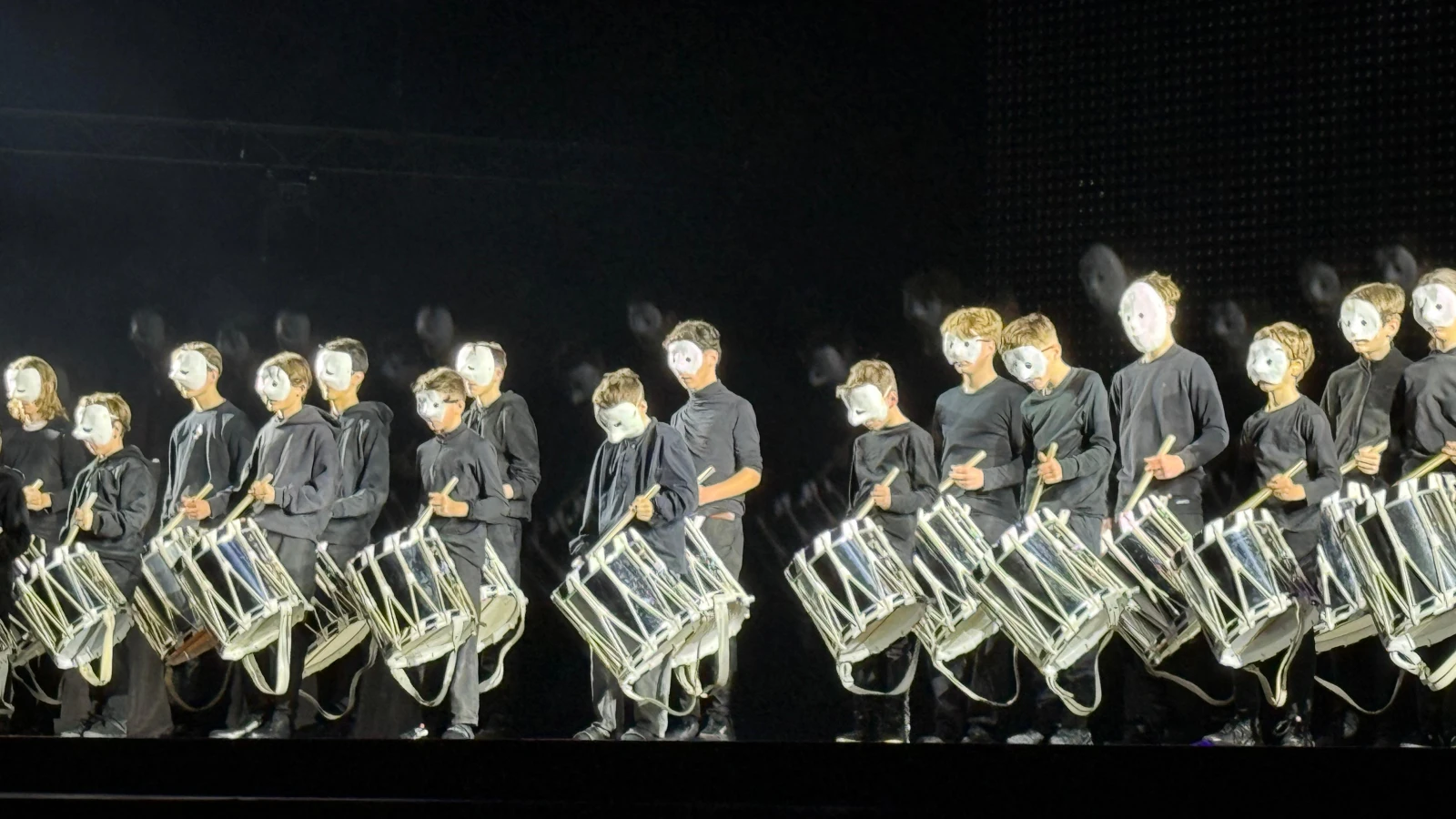 Die Kleinen auf der grossen Bühne Die Kleinen auf der grossen Bühne