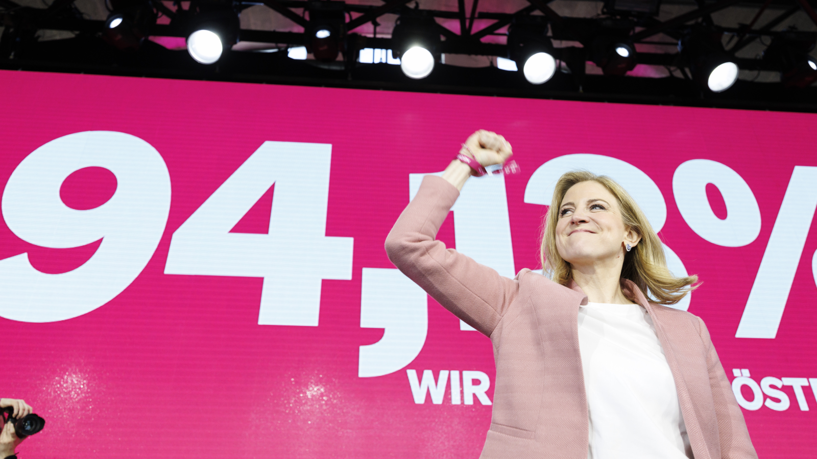 Dreier-Koalition in Österreich ist perfekt, © APA/TOBIAS STEINMAURER