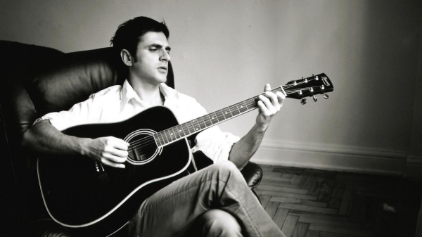 Teoman: “Annem yıllarca şarkıcı olmamdan utandı”, ©  Fotograf sanatçının resmi instagram sayfasından alınmıştır.