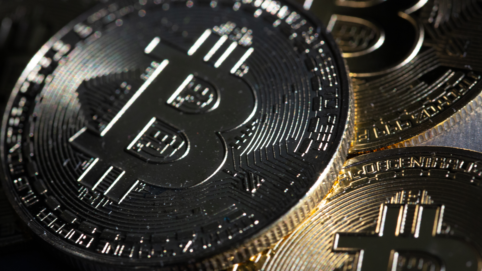 Der Bitcoin hat heute die 45'000-Dollar-Marke geknackt. , © Keystone / DPA / Fernando Gutierrez-Juarez
