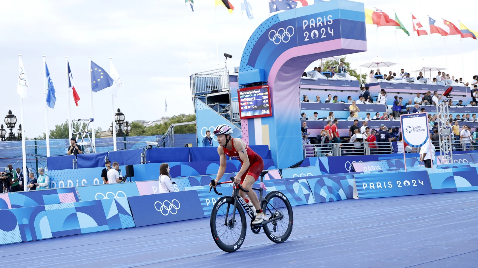 Silber für Schweizer Triathletin Derron, © KEYSTONE MOHAMMED BADRA Silber für Schweizer Triathletin Derron, © KEYSTONE MOHAMMED BADRA