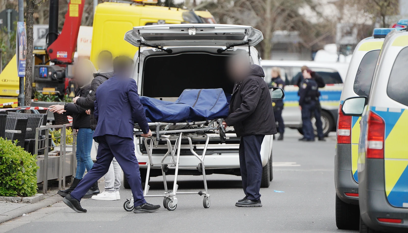 Raunheim’da silahlı saldırı: Bistroda iki kişi öldürüldü, © Andreas Arnold/dpa Raunheim’da silahlı saldırı: Bistroda iki kişi öldürüldü, © Andreas Arnold/dpa