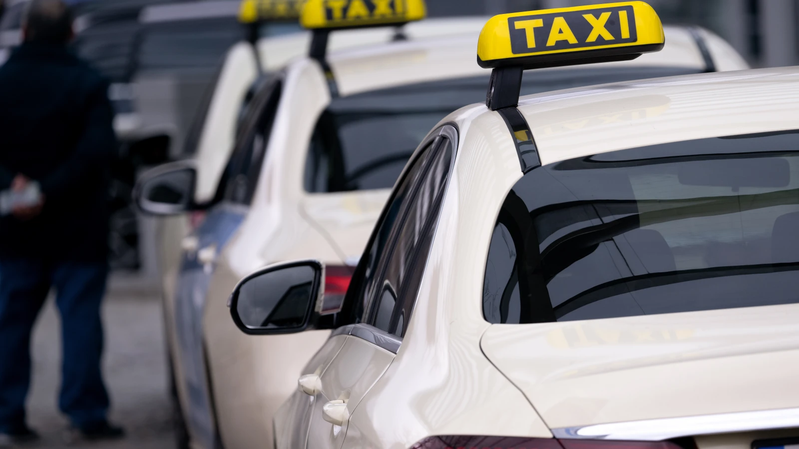 Sabit fiyat ile Taksi yolculuğu mümkün!, © dpa Sabit fiyat ile Taksi yolculuğu mümkün!, © dpa