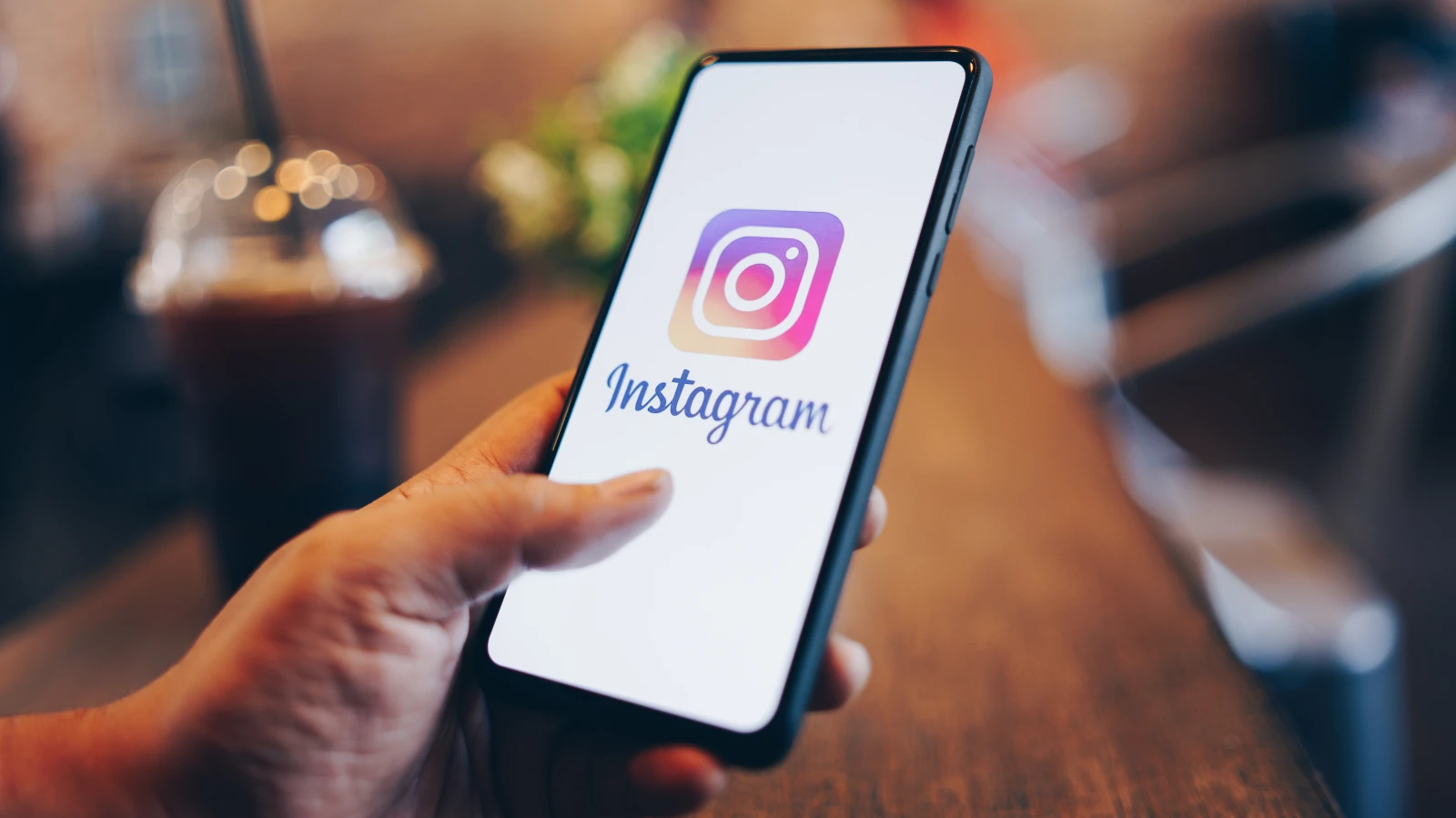 Instagram'a Erişim Engeli Türkiye Ekonomisine Ne Kadar Zarar Verdi?, © shutterstock Instagram'a Erişim Engeli Türkiye Ekonomisine Ne Kadar Zarar Verdi?, © shutterstock