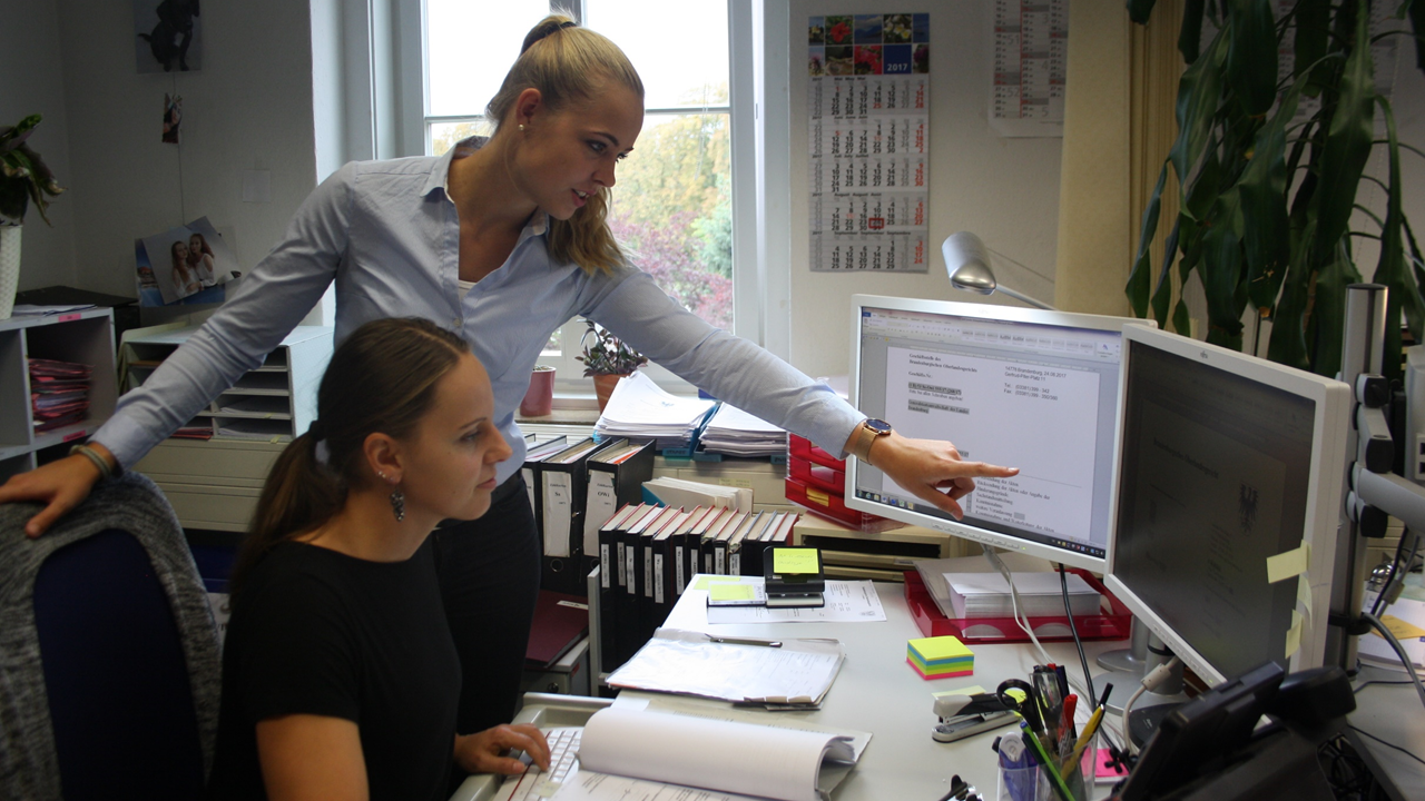 Ausbildung zur/zum Justizfachwirt/in (m/w/d), Duales Studium der Rechtspflege, © © Brandenburgisches Oberlandesgericht