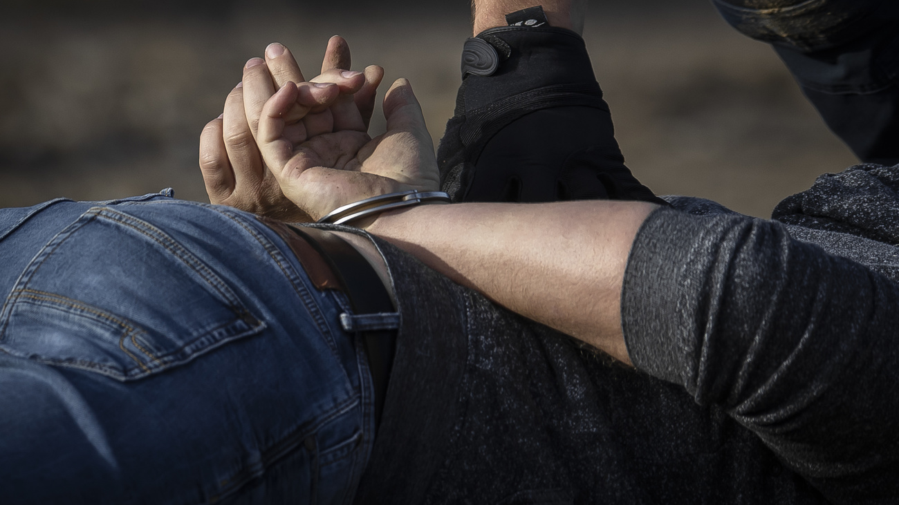 Die Zürcher Stadtpolizei hat vier Männer wegen gefährlicher Fahrmanöver verhaftet., © Keystone-SDA