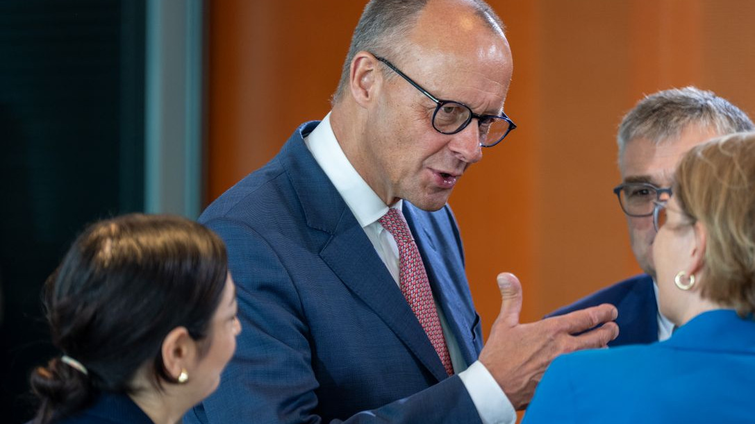 Sanatçılardan Başbakan Merz'e Mektup: İsrail’e Destek Durdurulsun!, © Soeren Stache/dpa