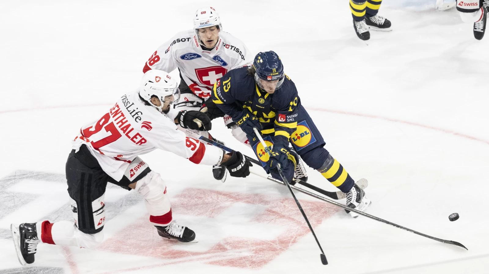 Schweizer Nationalteam verliert erneut gegen Schweden, © KEYSTONE/Ennio Leanza Schweizer Nationalteam verliert erneut gegen Schweden, © KEYSTONE/Ennio Leanza