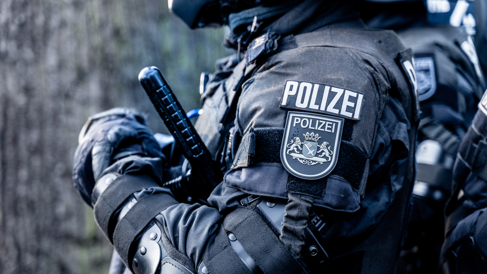 Bremen Polisi omuz kameralarıyla görevde!, © shutterstock