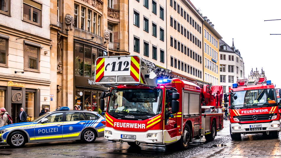 Mayen-Koblenz bölgesine bağlı Mülheim-Kärlich'de dün akşam saatlerinde bir apartmanda yangın çıktı, © shutterstock
