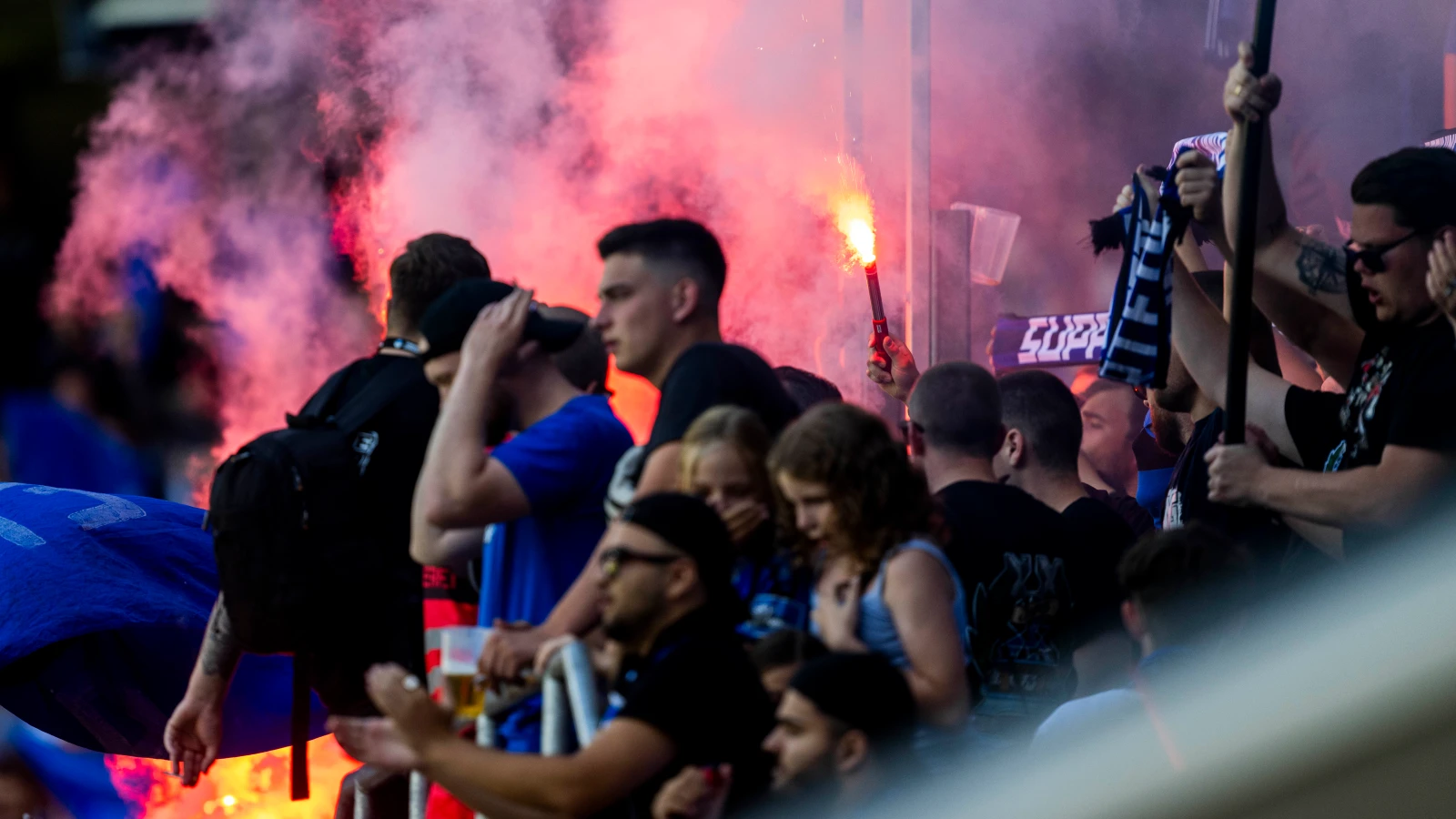 Bremen’de Stadyumlara Hava Fişek İzni Çıkmadı!, © dpa Bremen’de Stadyumlara Hava Fişek İzni Çıkmadı!, © dpa